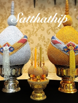 ชุดพานพุ่ม พร้อมพานเครื่องทองน้อย ผ้าตาดประดับคริสตัล