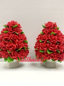 พานพุ่มดอกกุหลาบ ประดิษฐ์จากดิน [4.5 นิ้ว 1,500 บาท/คู่]