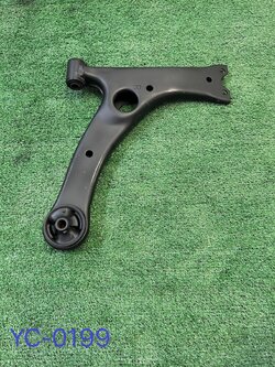 ปีกนกล่างหน้า R Toyota Altis 2001-13 แท้ถอด