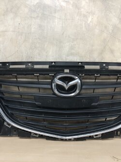 กระจังหน้า Mazda 3 Sky