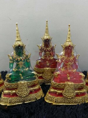 พระเเก้วมรกต สีประจำวัน 5นิ้ว ฐาน7นิ้ว