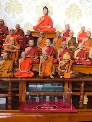 พระเกจิชื่อดัง ขนาดหน้าตัก5นิ้ว