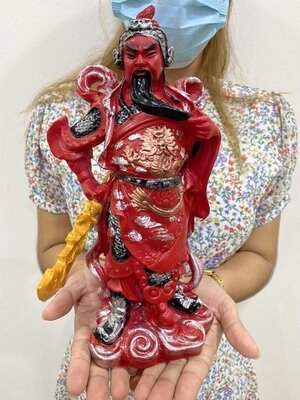 เทพเจ้ากวนอู ปางออกรบ องค์เเดง สูง26ซม เสริมอำนาจโชคลาภ