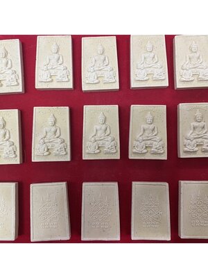 พระเเจก 1ถุงมี 100 องค์ สมเด็จองค์ปฐม ขุนแผน สมเด็จโต หลวงปู่ทวด พระผง ถุงละ200บาท พระสิวลี พระพิฆเนศ