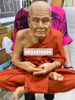 หลวงปู่ทวด หน้าตัก18นิ้ว องค์ใหญ่ หุ่นขี้ผึ้ง