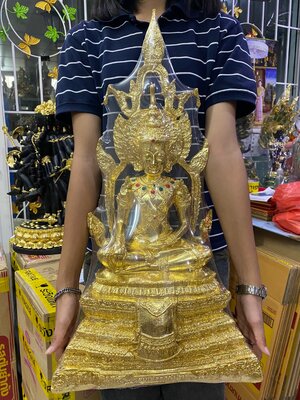 สมเด็จองค์ปฐม พระจักรพรรดิ ฐานกว้าง14นิ้ว สูง24นิ้ว ปิดทองเคทั้งองค์