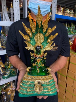 พระเเก้วนาคปรก มีสีประจำวัน สูง 14นิ้วครึ่ง กว้าง8 นิ้ว