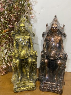 องค์จำลอง ในหลวง ร.9