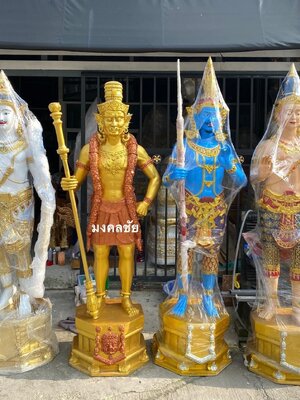 ท้าวจตุโลกบาล ท้าวจตุโลกบาลทั้ง 4 สูง 2.20 เมตร