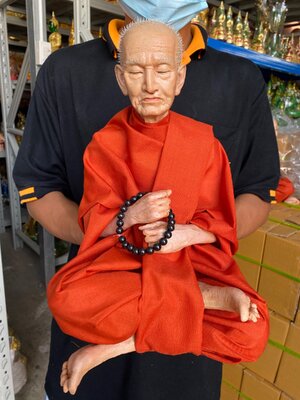 สมเด็จโต เนื้อไฟเบอร์กลาส หน้าตัก9นิ้ว