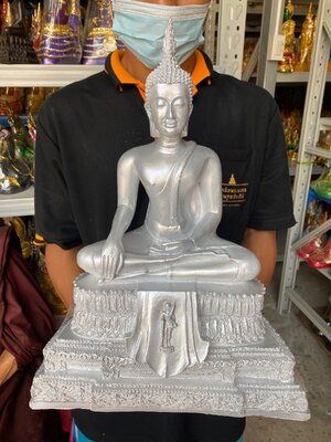 พระปางสะดุ้งมาร สีเงิน กว้าง13นิ้ว สูง18นื้ว
