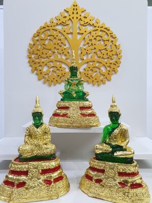 พระเเก้วมรกต3ฤดู ฐาน5นิ้ว