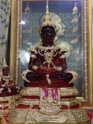 พระเเก้วจักรพรรดิ พระเเก้ว ขนาดฐานกว้าง9นิ้ว