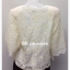 เสื้อลูกไม้ สีครีมทูโทน ชายระบาย รอบอก 34 นิ้ว