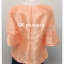 เสื้อผ้าไหมแต่งลูกไม้บุหงา สีส้ม แขน 3 ส่วน รอบอก 36 นิ้ว