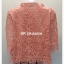 เสื้อลูกไม้ทรงเอ คอตั้ง สีส้ม รอบอก 38 นิ้ว