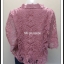 เสื้อลูกไม้คอตั้ง สีกะปิ แขน 3 ส่วน รอบอก 42 นิ้ว