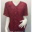 เสื้อลูกไม้ สีแดง แขนสั้น รอบอก 44 นิ้ว
