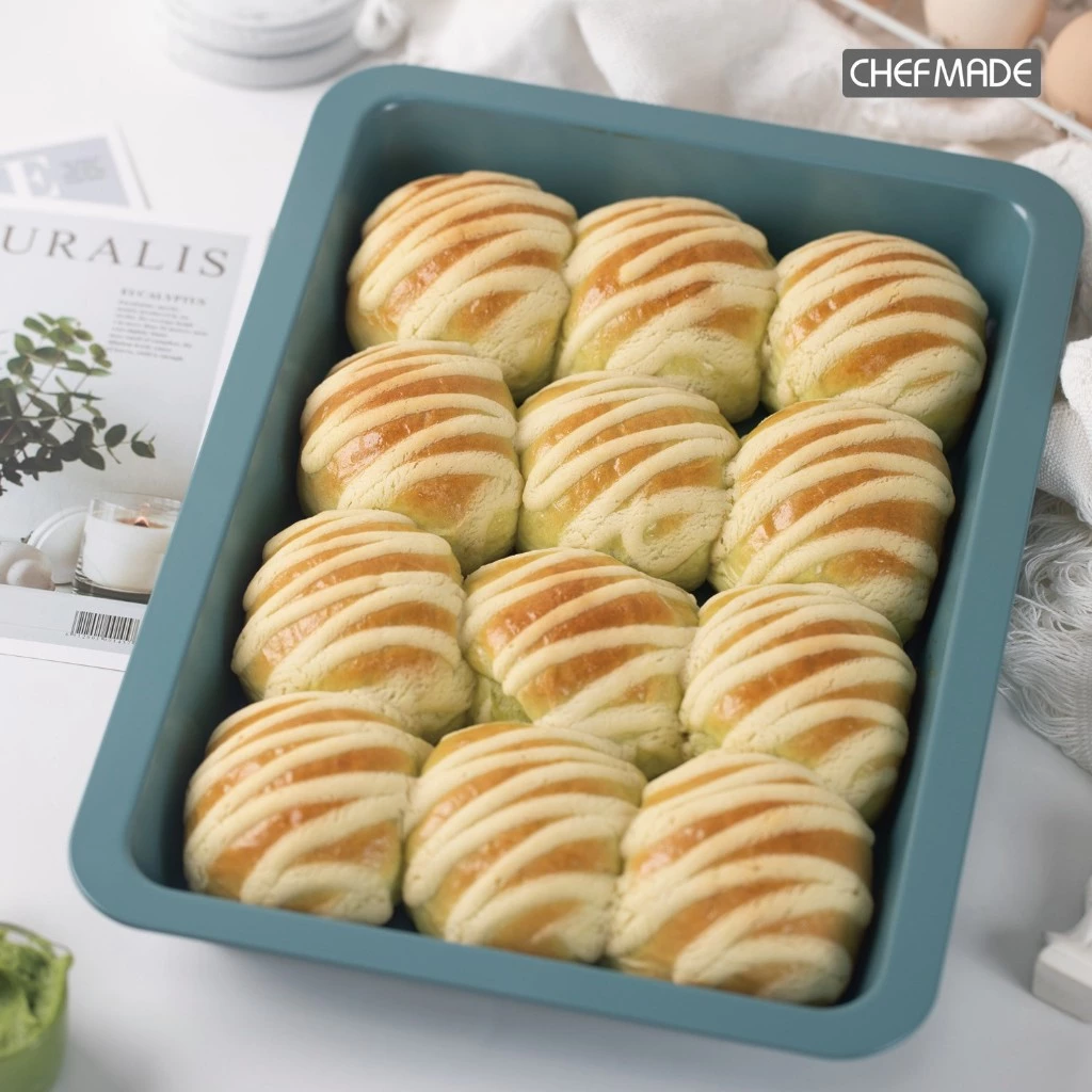 Chefmade WK10025-13'' Non Stick Oblong Pan 369 x 269 x 45 mm.(Green) (12-8680)