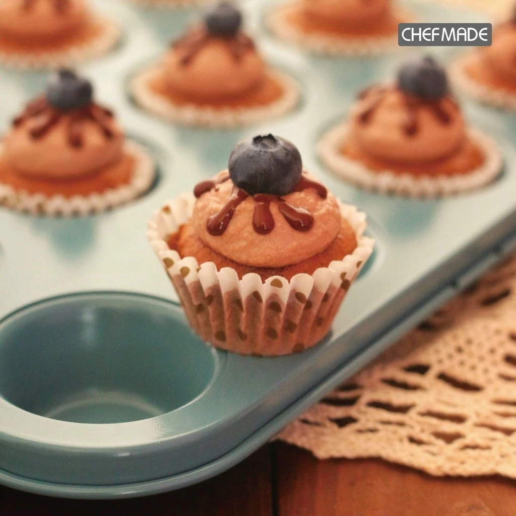 Chefmade WK10051- 12-Cup Non Stick Muffin Pan 255 x 195 x 24 mm.(Green) (11-8198)